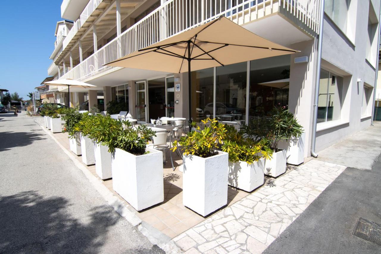 Hotel Adria Beach Rimini Dış mekan fotoğraf