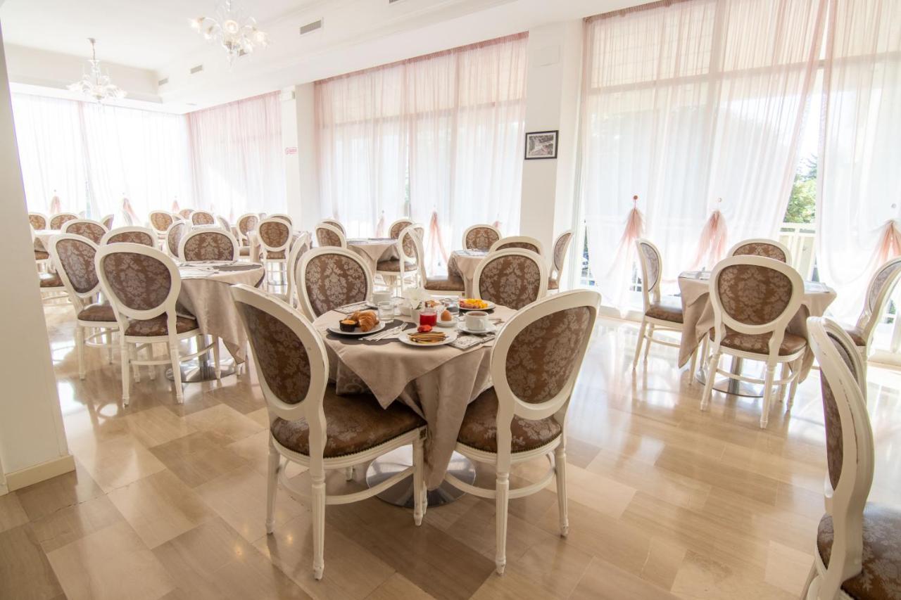 Hotel Adria Beach Rimini Dış mekan fotoğraf